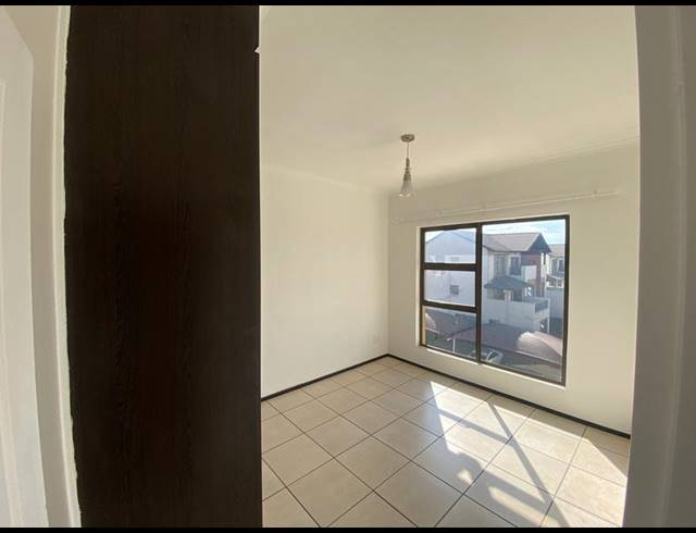 2 BEDROOM APARTMENT FOR SALE IN NOORDWYK